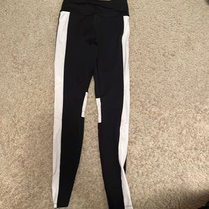 barely worn black and white forever 21 leggings